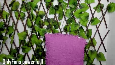 claiok online show from November 25, 9:15 pm