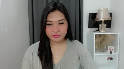 CLAIRE online show from March 12, 5:10 am