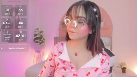 C L A R A online show from July 11, 3:06 am