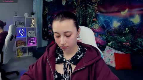 clarabenson online show from December 2, 8:22 pm