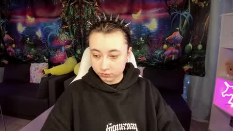 clarabenson online show from April 10, 10:49 pm