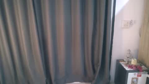 claralafontaine online show from May 1, 3:10 am