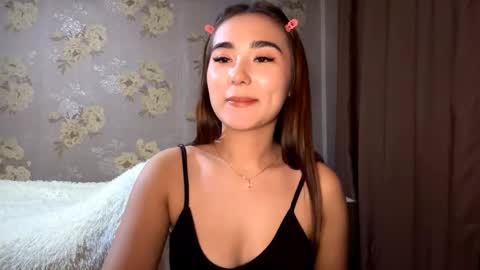 Snapshot of claribelatienza chatting on October 3, 2:44 pm Yuna online show from October 3, 2:44 pm