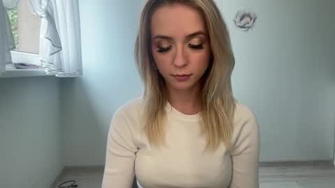 Snapshot of claudiagold chatting on September 24, 2:16 pm ClaudiaGold online show from September 24, 2:16 pm