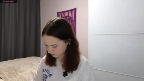 clementinaaures online show from May 26, 12:37 pm