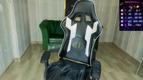 Clementine online show from November 11, 1:19 pm