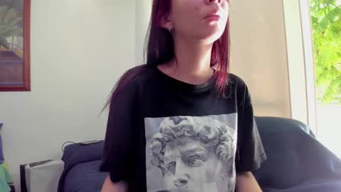 cleowhite_ online show from October 25, 6:15 pm