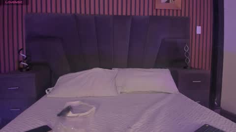 cleowhite_ online show from September 22, 5:17 am