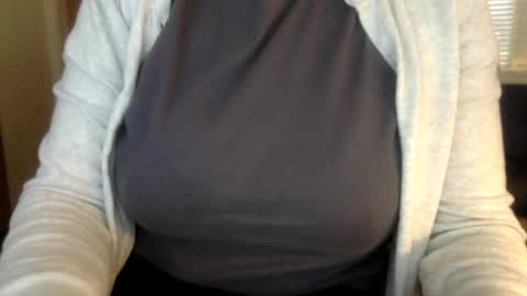 Cleverlittleminx online show from December 10, 4:27 pm