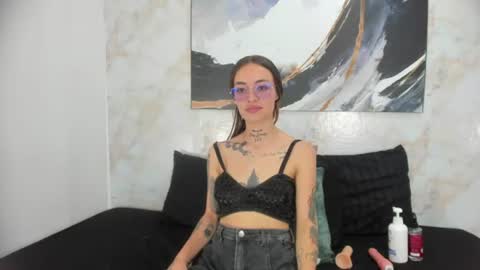 Cloe  online show from July 18, 5:26 pm