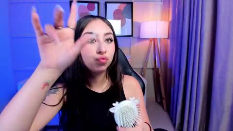 Cloe  online show from November 27, 9:39 pm