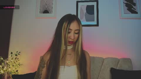cloe_martinezz_ online show from May 14, 9:20 pm