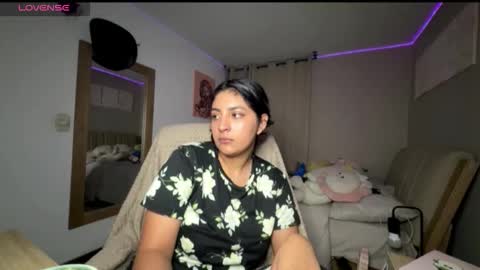 Snapshot of cloe_small08 chatting on October 6, 3:45 am cloe small online show from October 6, 3:45 am