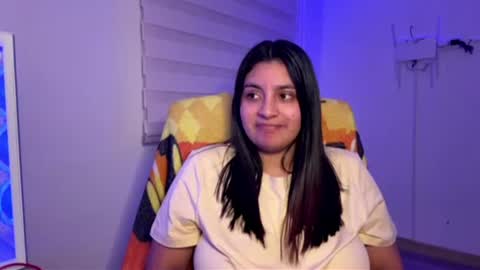 cloe small online show from June 29, 10:15 am