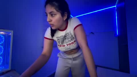 cloe small online show from July 23, 1:58 am