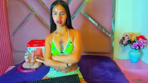 CloeMorenti  online show from November 18, 2:40 pm