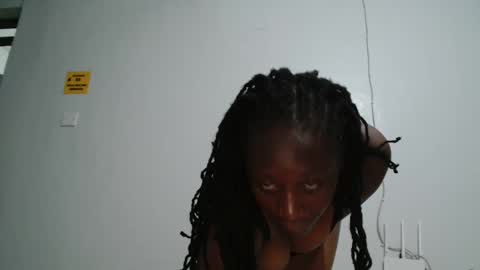 Snapshot of cocoalush9819 chatting on October 4, 6:23 pm cocoalush9819 online show from October 4, 6:23 pm