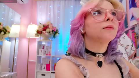 Mia online show from November 14, 12:10 am