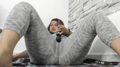 Snapshot of coffee_hot chatting on February 5, 11:50 pm laurita online show from February 5, 11:50 pm