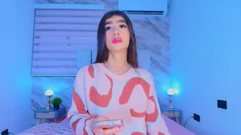 colett online show from December 17, 11:58 am