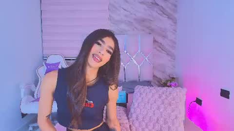 colett online show from July 24, 12:03 pm