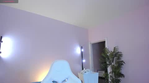 Collen Mon Tue Wed Thu Fri GMT 3 0300am - 0900am  online show from February 15, 5:01 pm