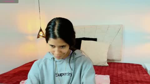 C O N N I E online show from February 3, 7:40 pm