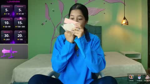 C O N N I E online show from November 13, 8:08 pm