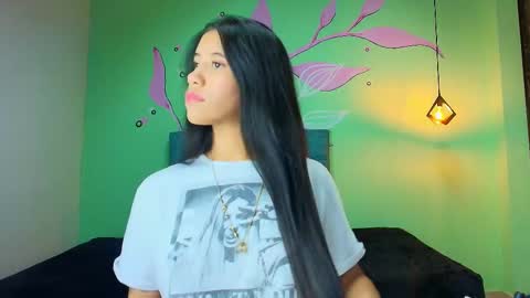 C O N N I E online show from November 28, 9:07 pm