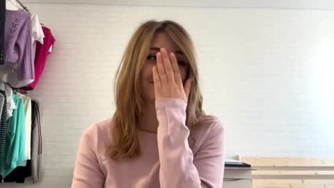 Amelia online show from March 13, 12:06 pm