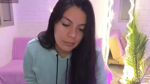 Snapshot of coraline_tay chatting on September 14, 1:42 pm Carolina online show from September 14, 1:42 pm