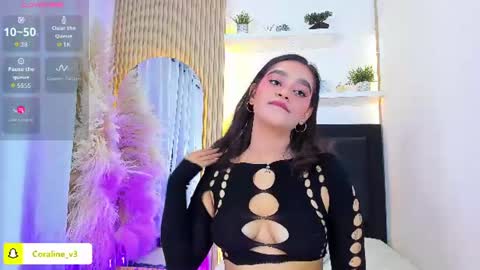Coraline connected from 10 pm to 6 am Colombia time online show from July 8, 12:40 pm