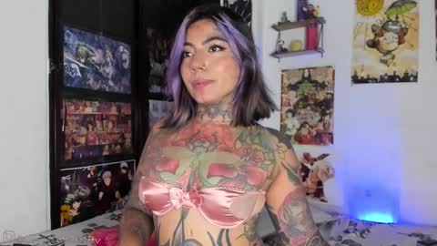 Coralinewolftv online show from March 17, 7:45 am