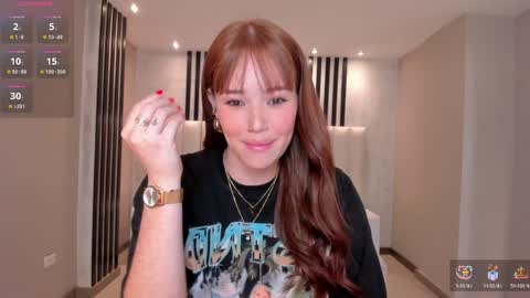 Snapshot of corinnerusso chatting on December 22, 6:26 pm Corinne Russo online show from December 22, 6:26 pm