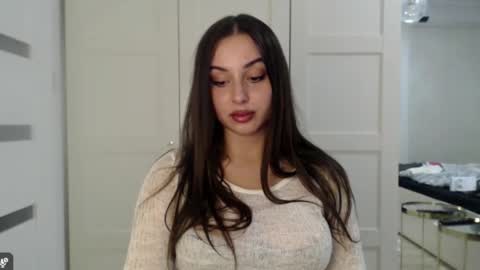 Snapshot of courtney_lux chatting on October 23, 6:14 pm Courtney online show from October 23, 6:14 pm