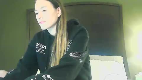 Snapshot of courtscutekitty chatting on February 8, 4:14 pm courtscutekitty online show from February 8, 4:14 pm