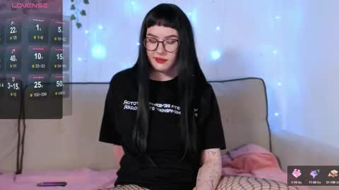 Snapshot of coy_amina_ chatting on March 12, 6:11 pm Lilith online show from March 12, 6:11 pm