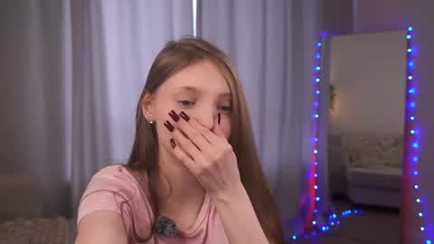 Lina online show from March 3, 8:20 am