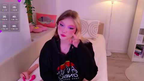Sonya online show from July 3, 10:05 pm