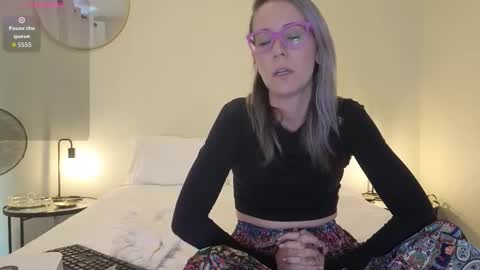 Stacy 2pm to 6pm mon-fri 3 CAT online show from March 16, 4:11 pm