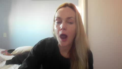 Anny online show from July 17, 11:25 am
