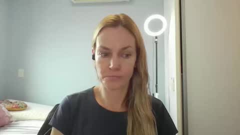 Anny online show from April 29, 11:02 am