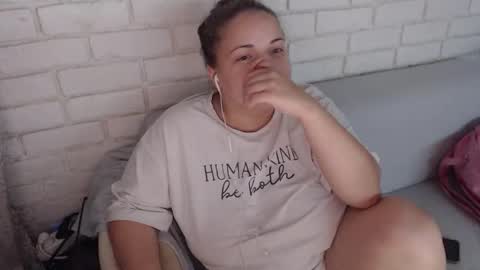 Crazyy Girl  online show from November 13, 2:49 pm