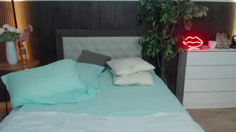 Crazyy Girl  online show from July 28, 3:37 am