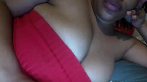 Snapshot of creamycocobabe chatting on February 17, 10:05 pm CreamyCocoBabe online show from February 17, 10:05 pm