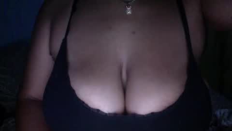 Snapshot of creamycocobabe chatting on September 17, 10:41 pm CreamyCocoBabe online show from September 17, 10:41 pm