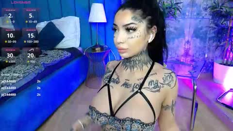 Sophie online show from February 6, 7:45 am