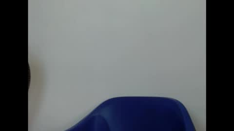 Snapshot of creamyxmuffin chatting on October 17, 10:29 am creamyxmuffin online show from October 17, 10:29 am