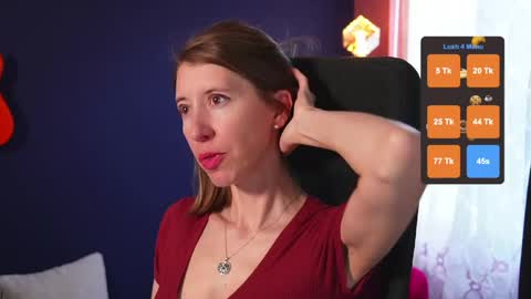 Quinn de la Creme online show from May 1, 2:04 am