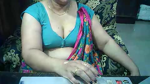 Snapshot of crezybhabihot chatting on September 13, 12:13 pm Sonika69 online show from September 13, 12:13 pm